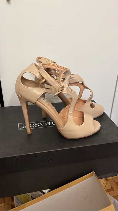 Обувь размер 38,39