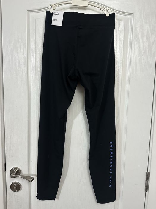 Черен клин Nike с етикети – размер S