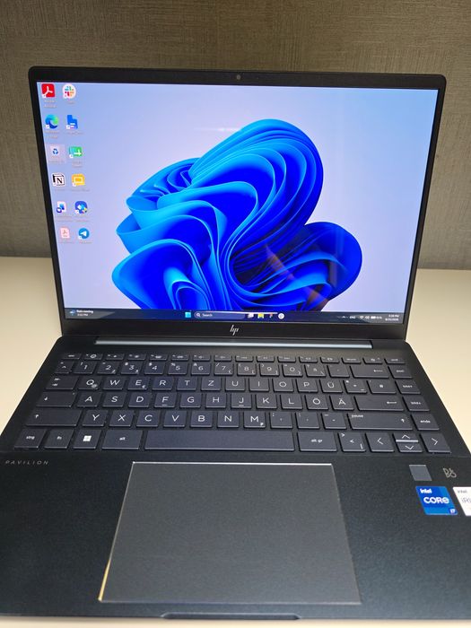 HP Pavilion Plus 14 OLED / i7-13700H / 16GB RAM / 512GB SSD