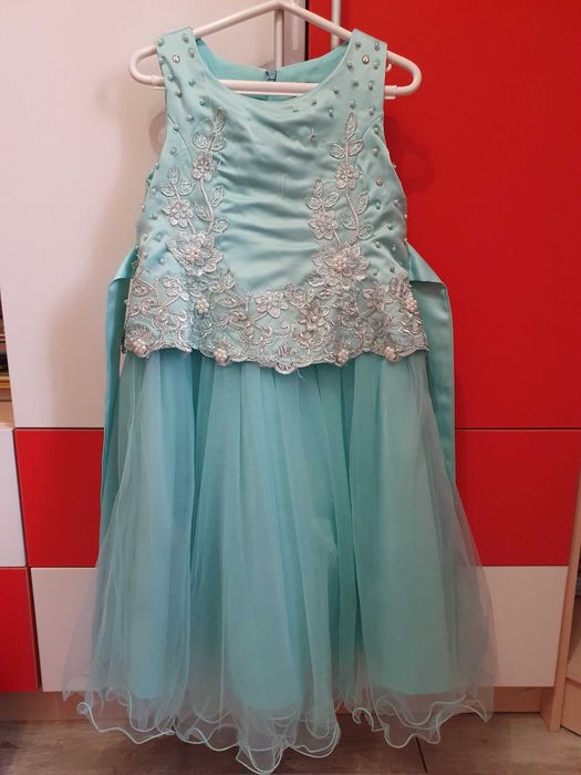 Платья для девочек, нарядные