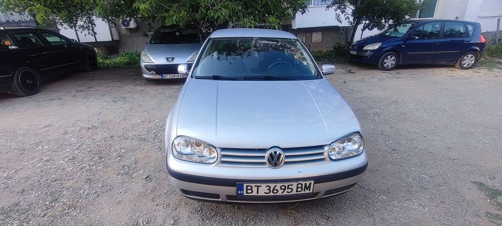 Продавам голф 4 98г