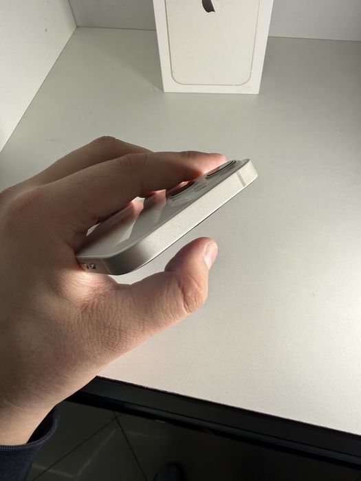 iPhone 13 Starlight White емкость 75%