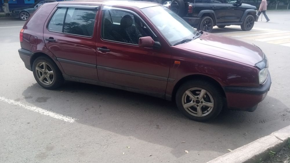 Автомобиль гольф