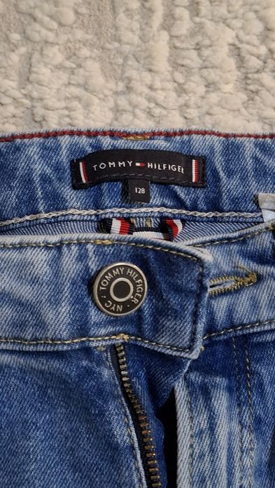 Tommy H jeans ca nou nr 128 pret 100 ron