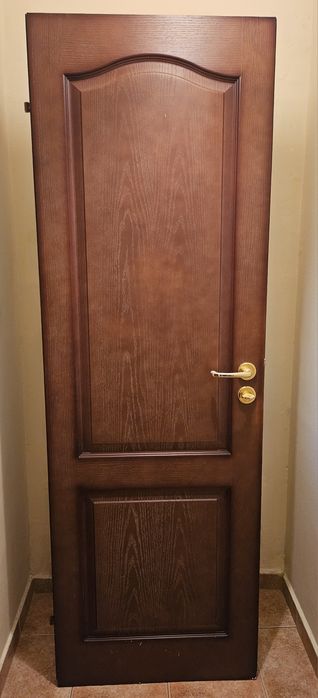 Интериорна врата