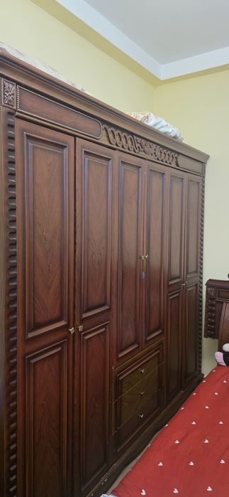 Vând mobilă nobiliara adusă de la un castel din Germania