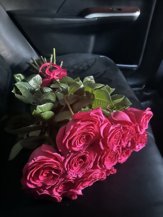 Букет свежий, шикарные розовые розы