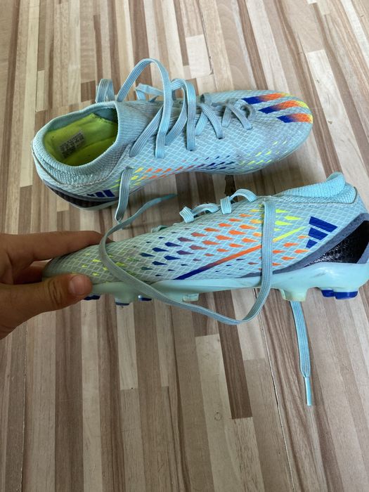 Детски футболни бутонки номер 35