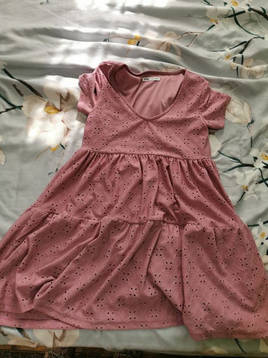 Розова лятна рокля