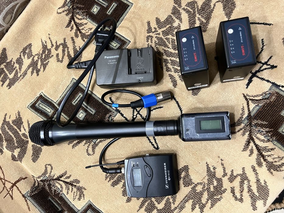 Продам видеокамеру Panasonic AG-AC160AEN