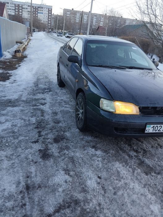 Продам авто таета карина е.