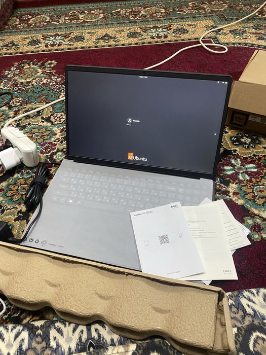 DELL Vostro 15 3530 Intel i5