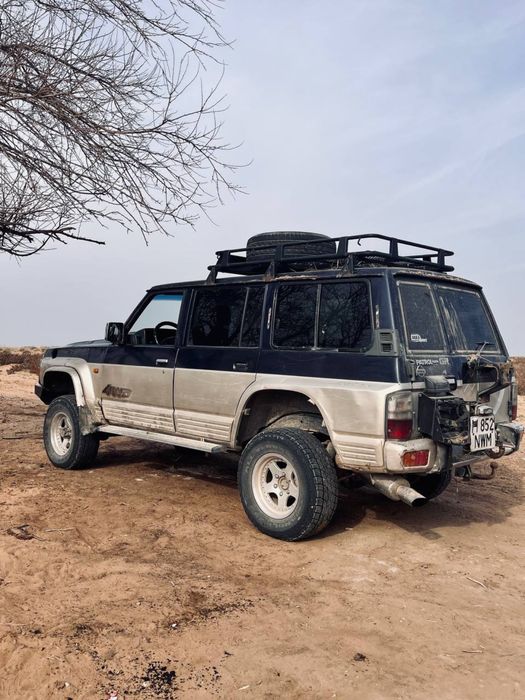 Nissan Patrol 1993 года