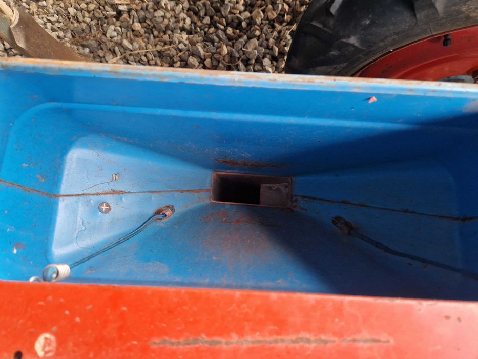 Semanatoare de porumb Monosem cu fertilizare