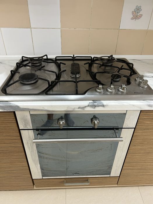 Продам электрическую духовку
