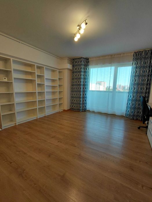 Proprietar: Vand Apartament 2 camere, 48 mp, balcon 10 mp, parcare subterană Calea Torontalului (Campeador, lângă Vox)