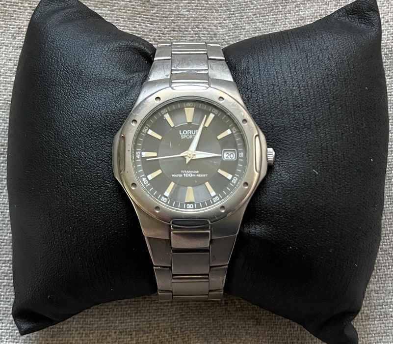Ceas Lorus Sports Titanium Seiko VX42 100m rezistent titan
