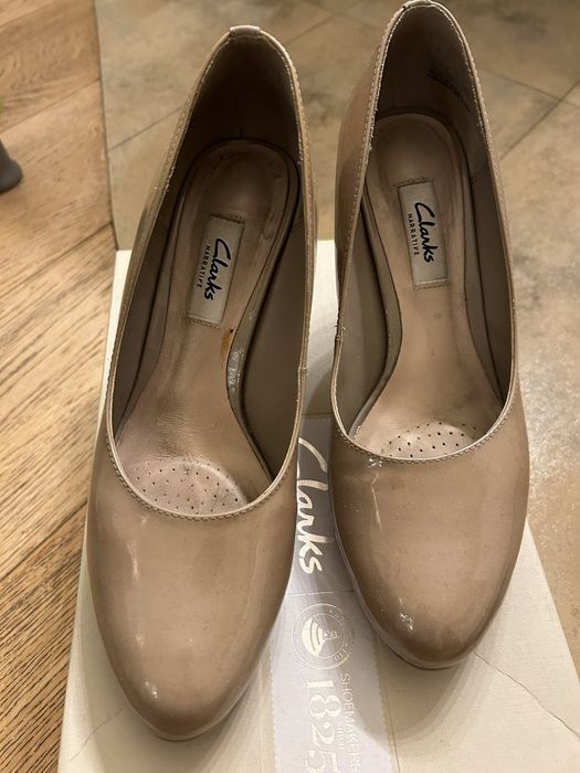 Високи лачени обувки Clark's 38 номер кожени