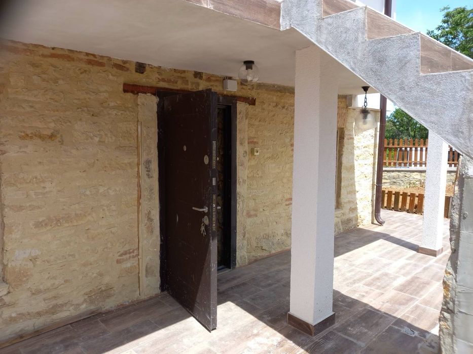 Продава се Къща в Шумен, Боян Българанов 1 - 1100 кв.м за 76 €/кв.м - Снимка #7