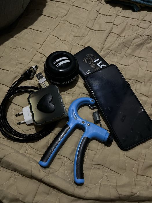 Продам это все телефон