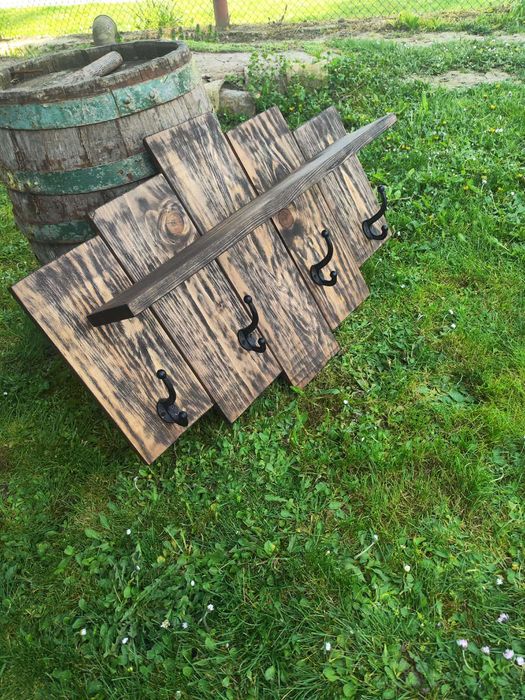 Ръчно Изработена Дървена Закачалка