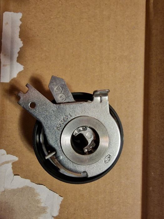 Kit distributie KP35675XS, nou,  cu factura de la Unix