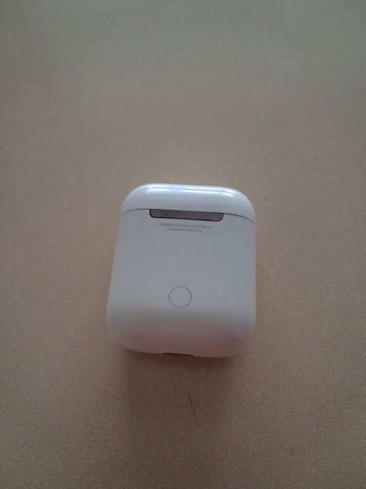 Airpods 2 кейс с наушниками оригинал