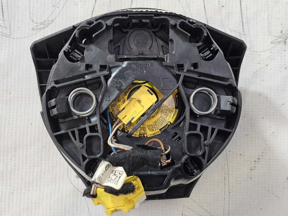 Airbag volan Volkswagen Eos / Passat CC / Golf 6 / Scirocco 2008-2015 2009 2.0 TDI 103kW Cod OEM: 3C8880201H (5F3)