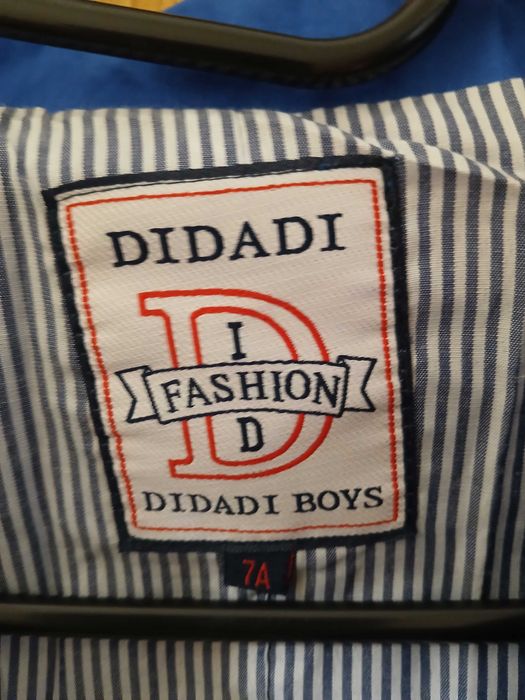 Vand sacouri baieti, stare f. buna, pret 40 lei bucata