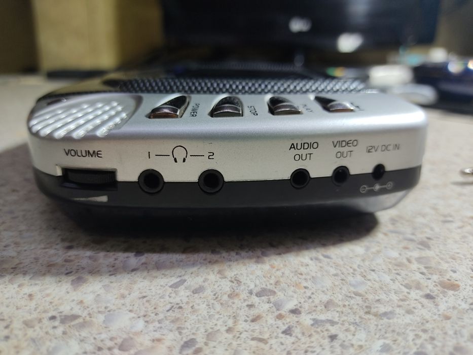 Elenberg DVD CD player