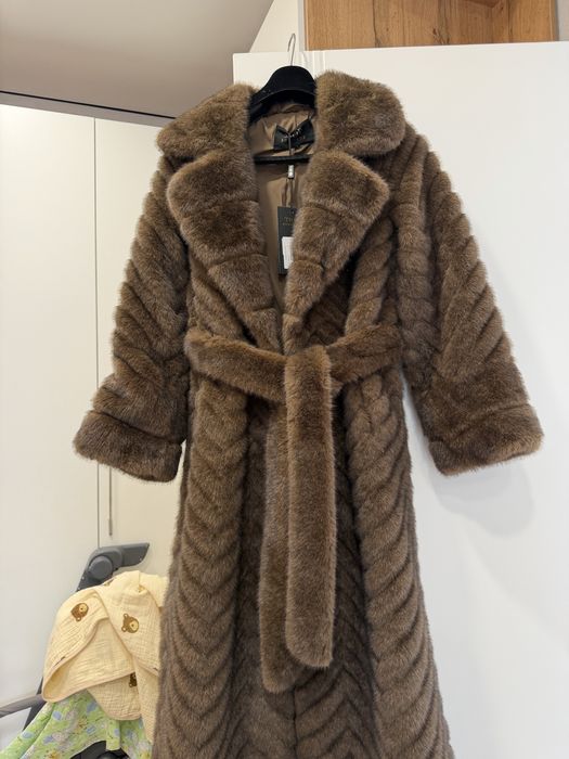 Продам 2 шубы срочно