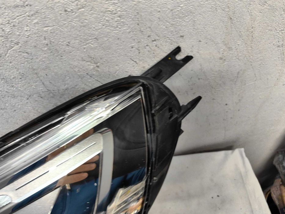 Оригинален фар Рено Клио  Renault Clio Full Led