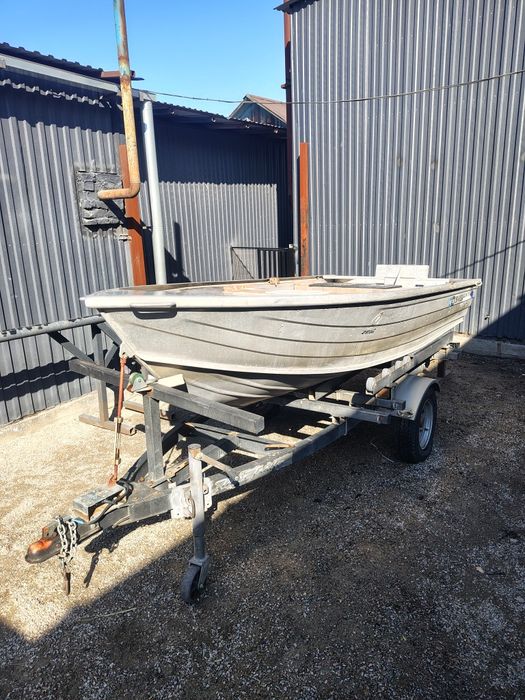 Продам лодку алюминевую