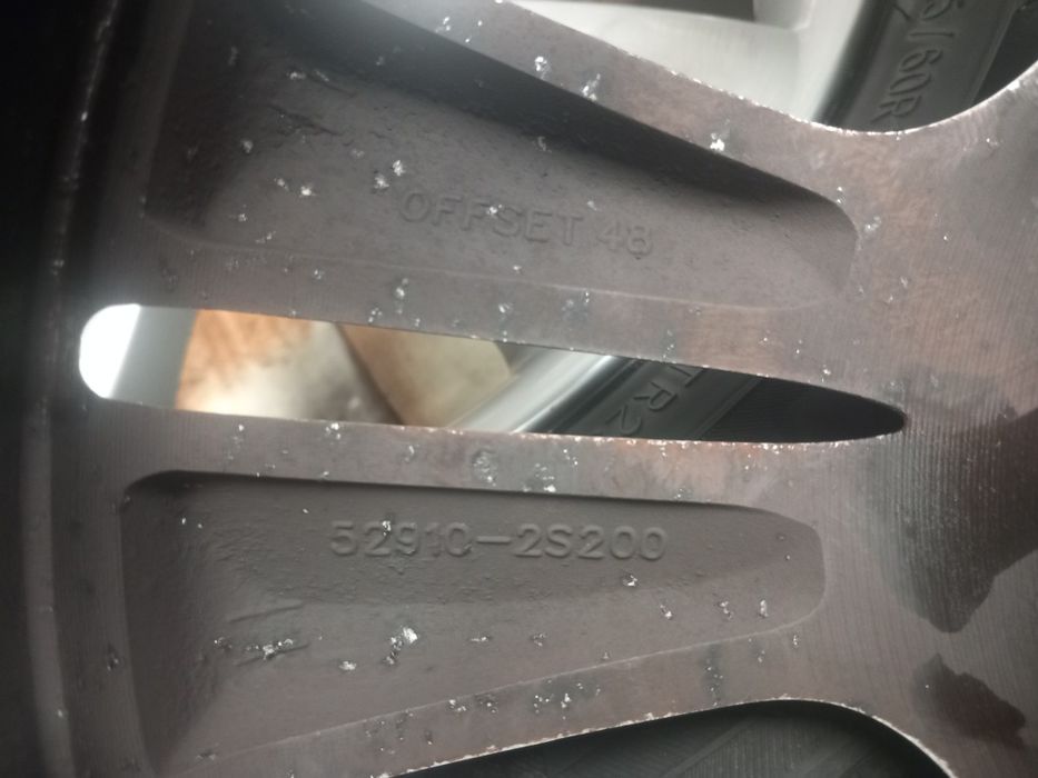 Jante hyundai r17 5x114.3 et 48 cb 67.1 anvelope vara 225 60 17