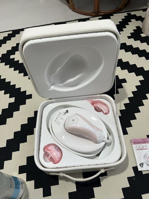 Epilator cu Lumină Intens Pulsată i-LIGHT Prestige IPL6750