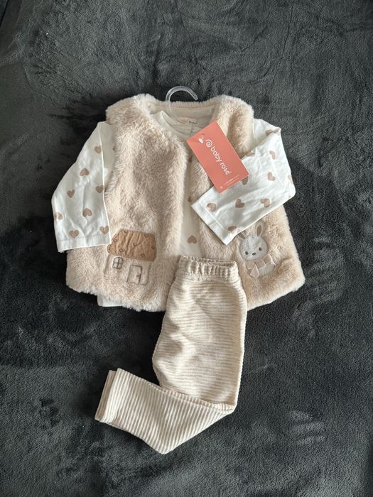 Детски комплект момиче дълъг ръкав 3 части и зимна жилетка НОВИ