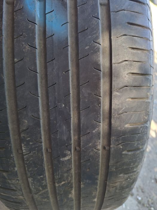 Продам шины 235/55/18 континенталь