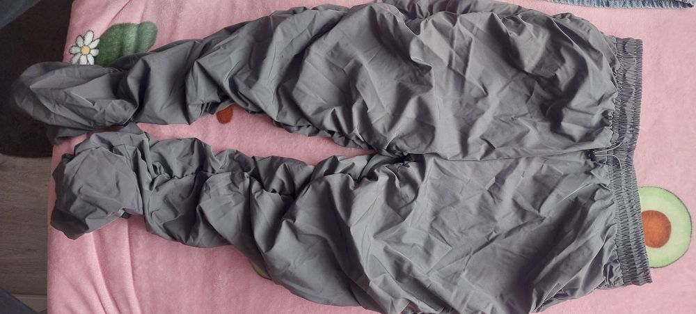 Pantaloni gri de fâș