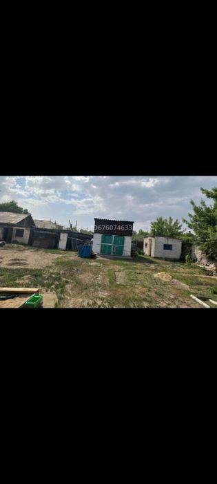 Продам два дома на одном участке