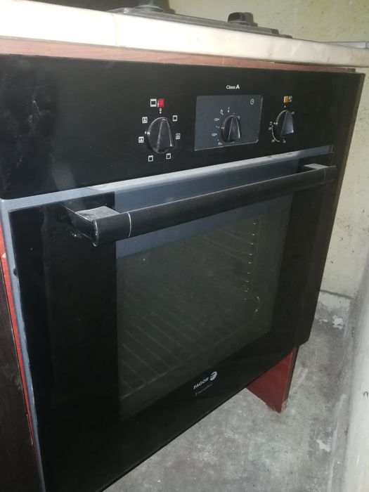 Кухня с ел. уреди