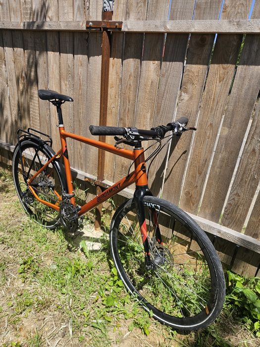 Vând bicicleta în stare foarte bună