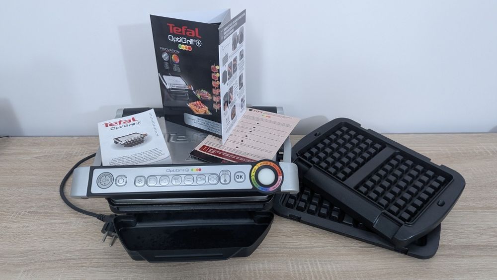 Gratar electric Tefal Optigrill+ Wafles GC716D12