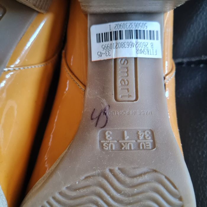 Дамски кожени сандали