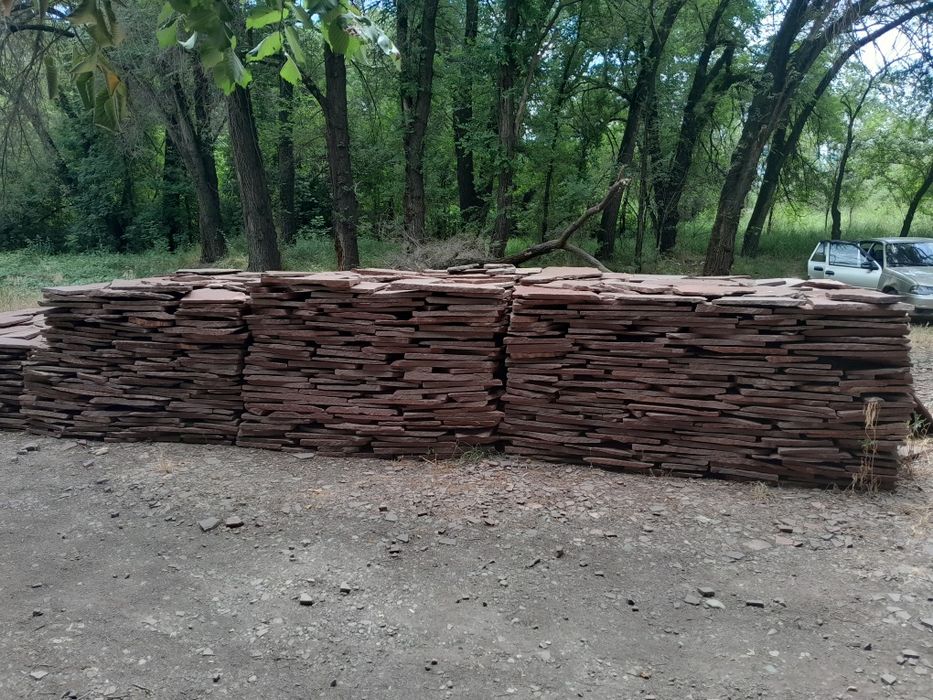 Плитняк натуральный камень