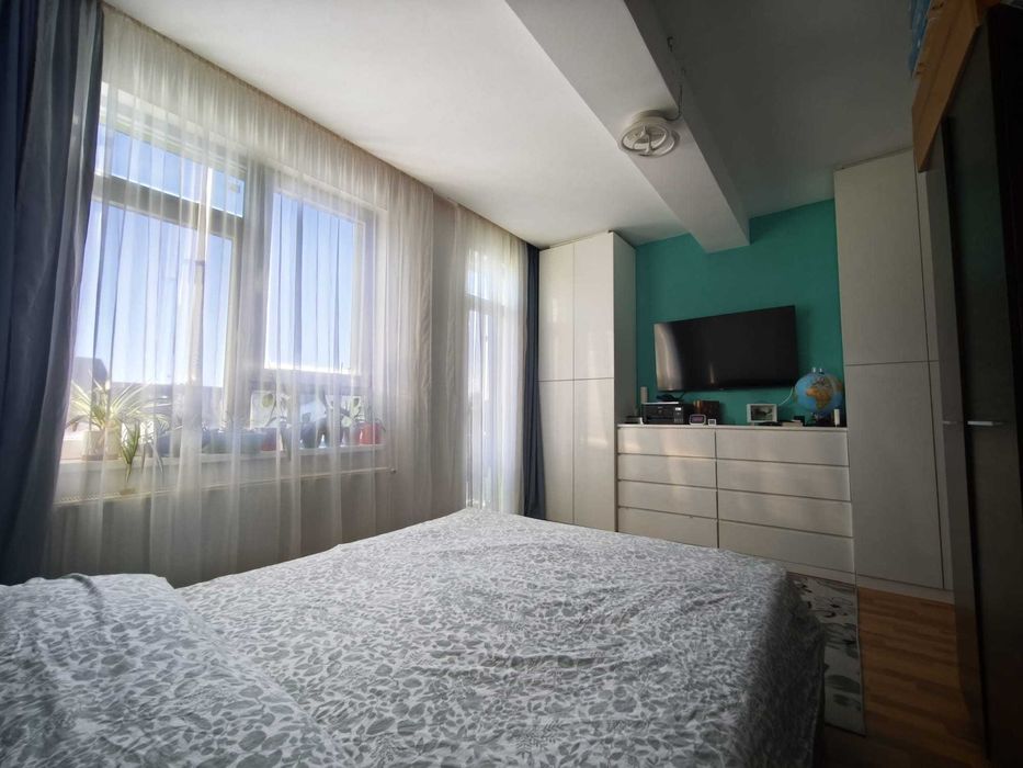 PROPRIETAR | Apartament 3 camere, 2 băi + Parcare privata | Zona Fratelia (Etaj 1/3)