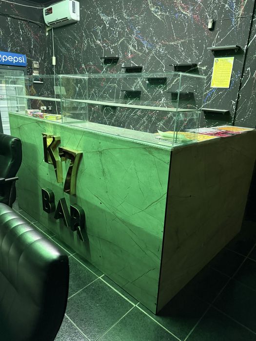 Kompyuterxona jihozlari stol,stul,reklamalar sotiladi