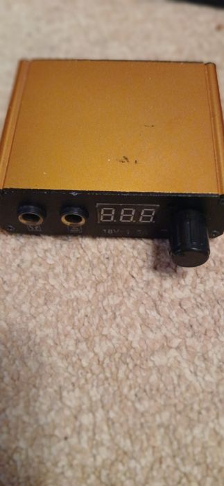 Vand accesori pentru Tatuat