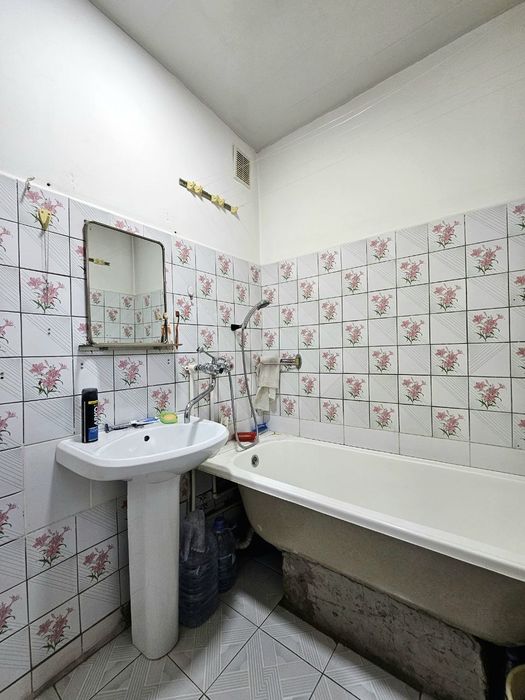 Аэропорт. 3/3/4, 77-я серия. 5 минут от центра.