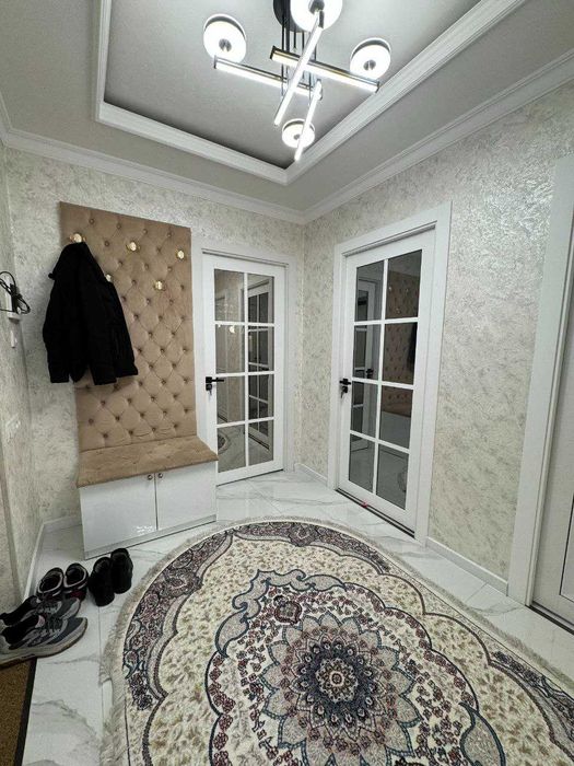 Ц-6 м.Минор 77-серия 3-комн 3/4 78 м² евроремонт меб/тех дом в массиве