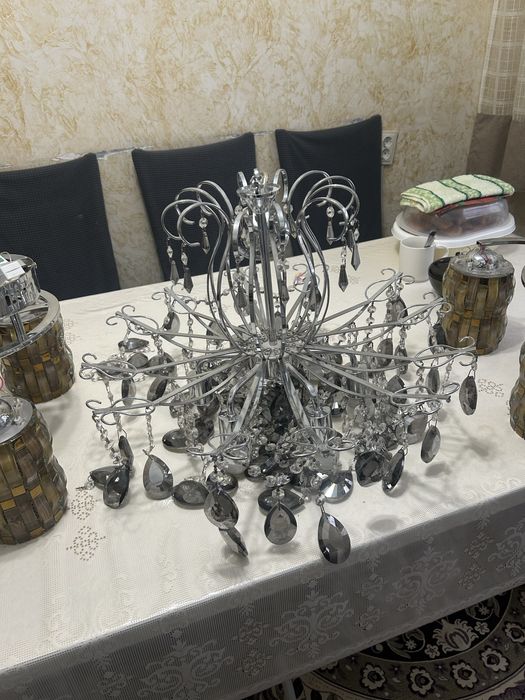 Продам 3 люстры